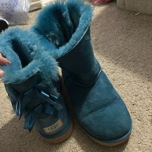 Lightly worn Bailey Bow short Uggs